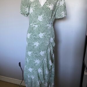 Simple Green Floral Maxi Dress